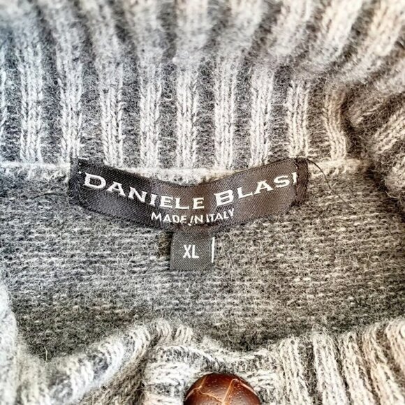 Daniel Blasi made in Italy wool blend grey quarter button mock collar sweater - Picture 5 of 8